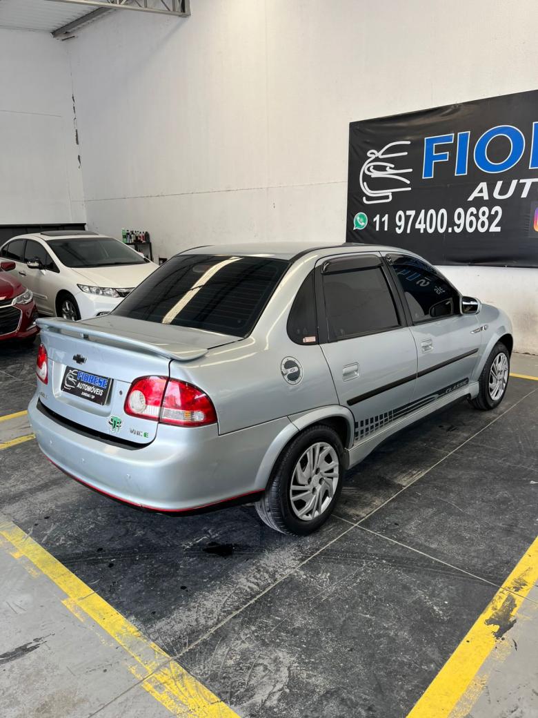 GM - Chevrolet - Corsa Classic LS 