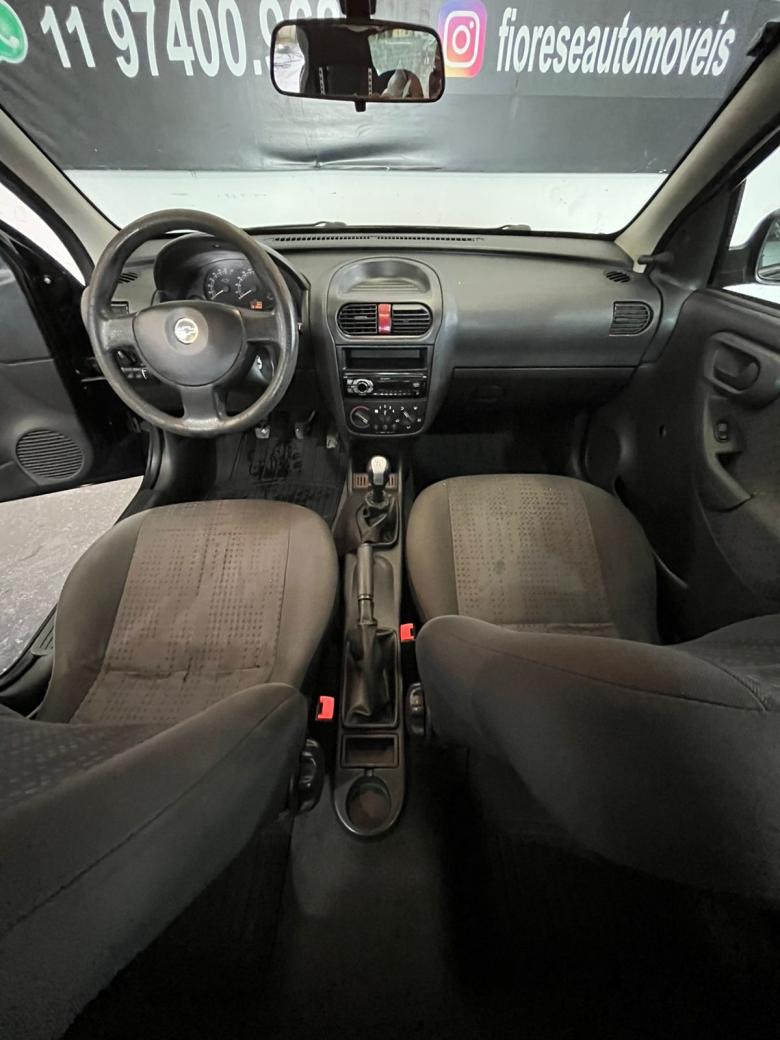 GM - Chevrolet - Corsa Sed 1.4