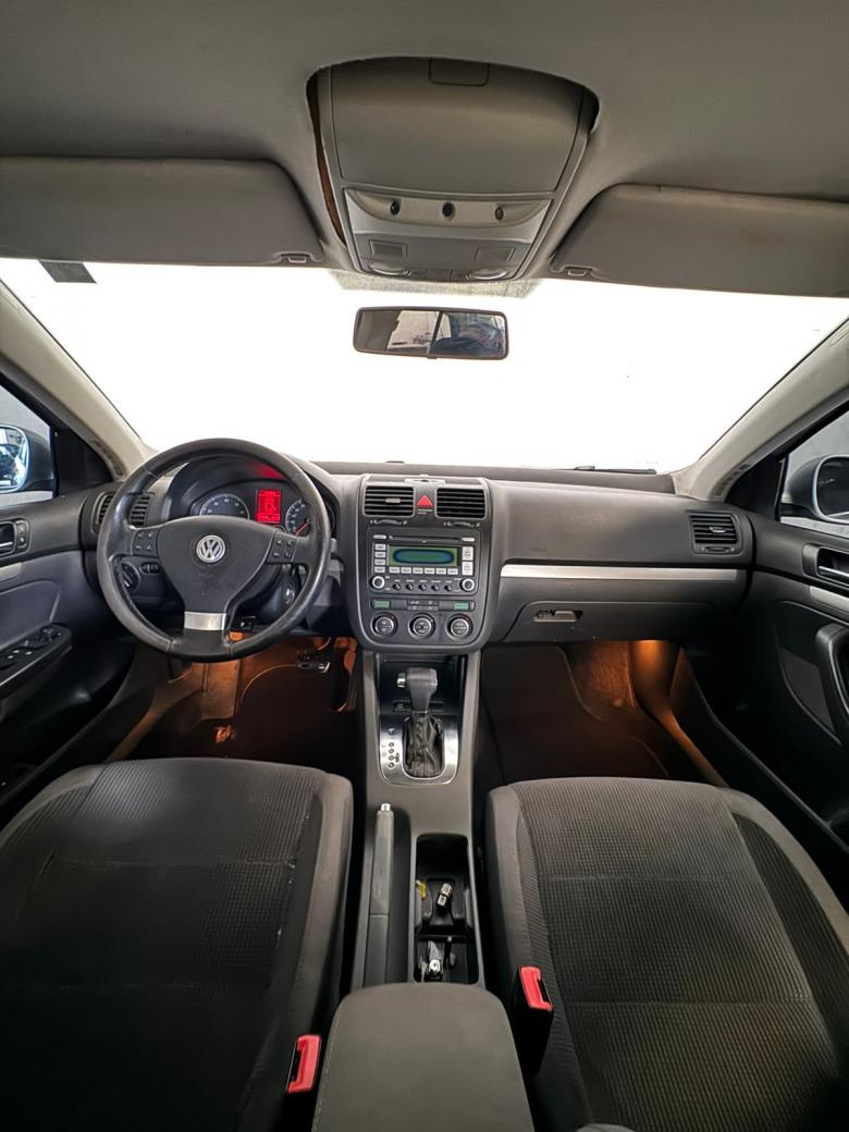 VW - VOLKSWAGEN - Jetta 2.5