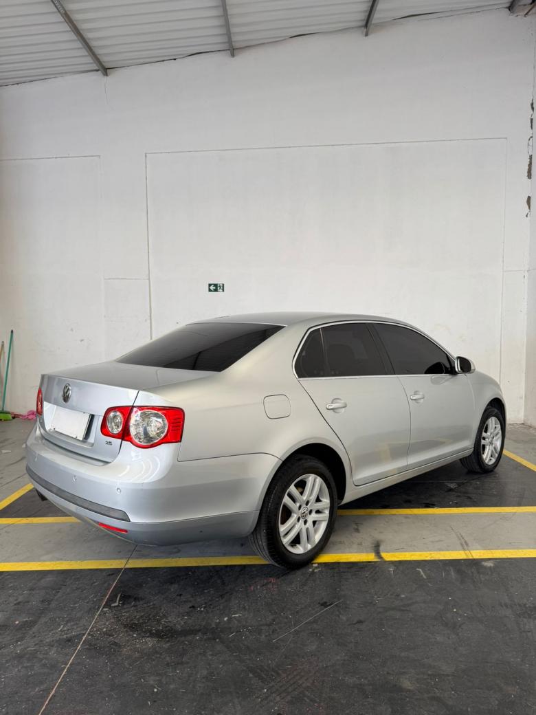 VW - VOLKSWAGEN - Jetta 2.5