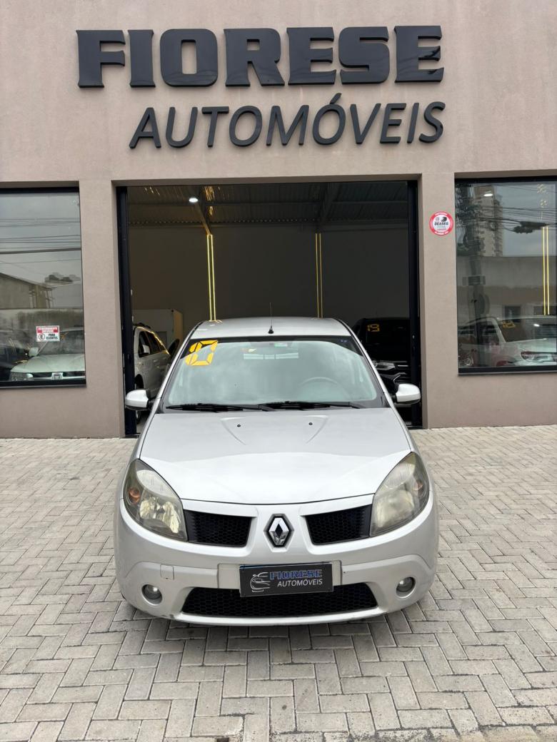 Renault - Sandero Expression 1.6