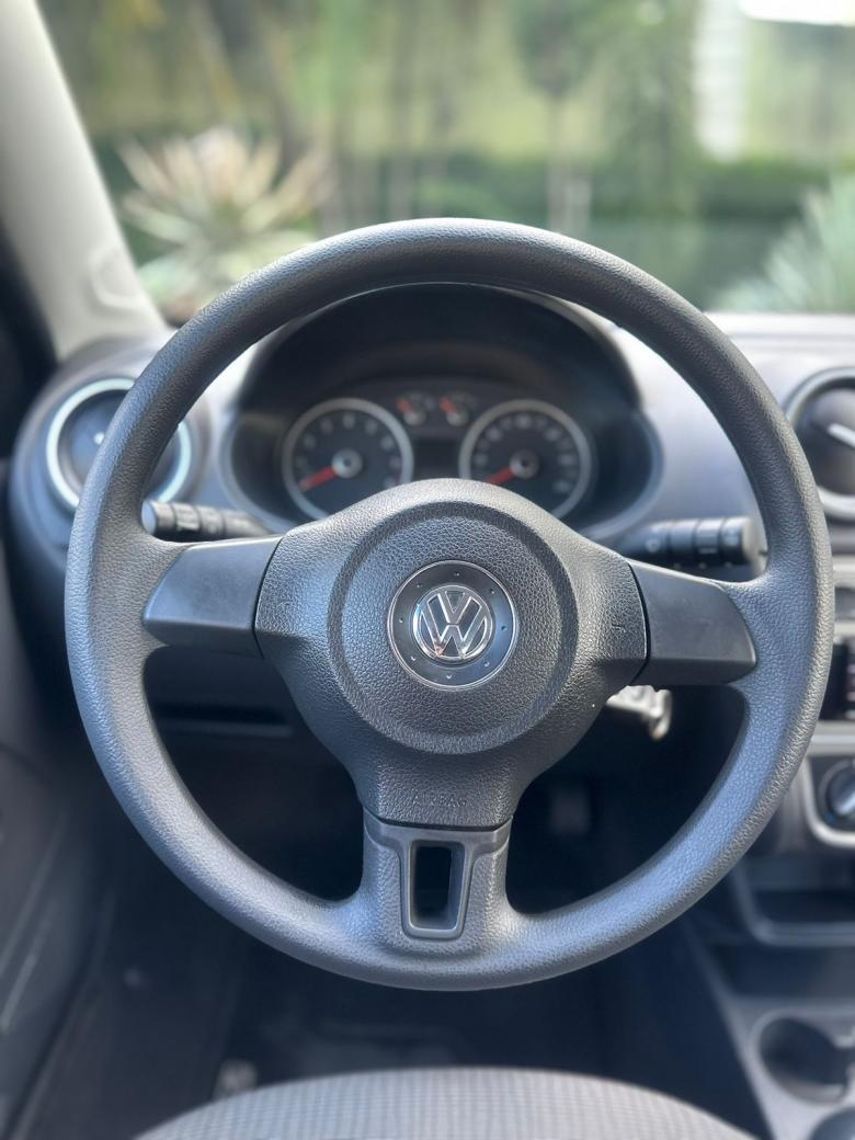 VW - VolksWagen - Voyage 1.6 Flex