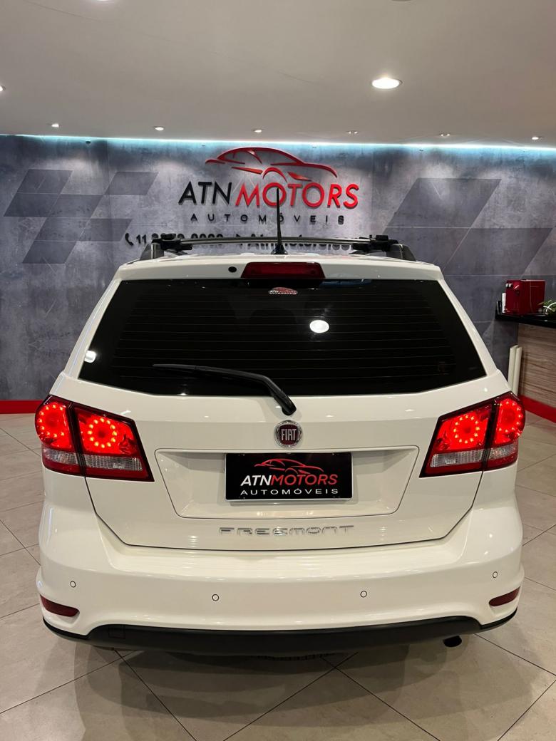 Fiat - FREEMONT 2.4 16V 5p Aut.  Gasolina