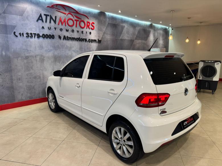 VW - VolksWagen - Fox Comfortline 1.6 Flex 8V 5p