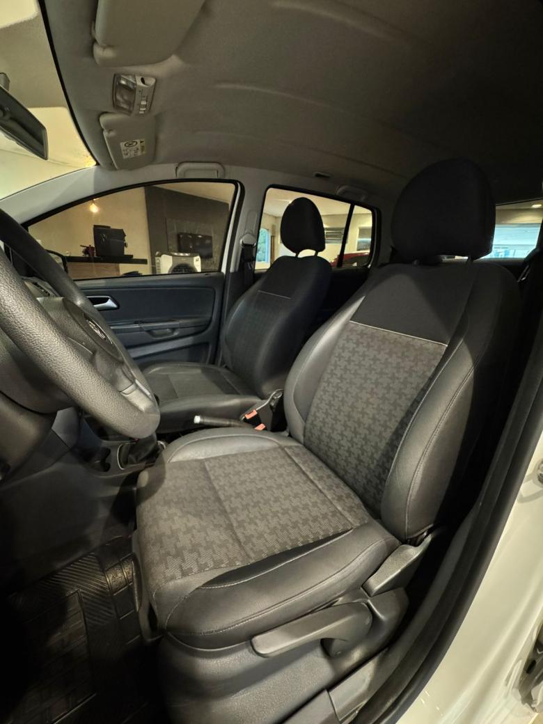 VW - VolksWagen - Fox Comfortline 1.6 Flex 8V 5p