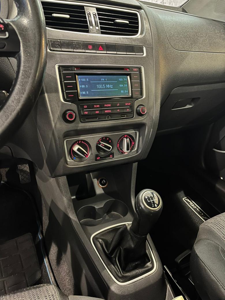 VW - VolksWagen - SPACEFOX 1.6/ 1.6 Trend Total Flex 8V 5p