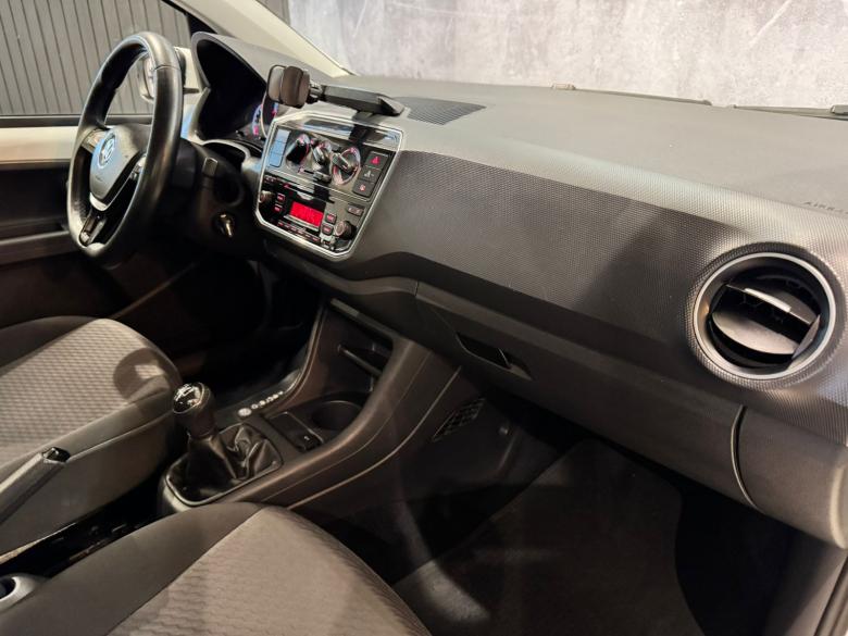 VW - VolksWagen - up! move 1.0 Total Flex 12V 5p