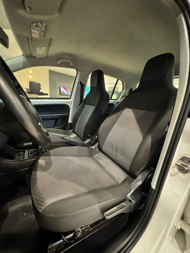 VW - VolksWagen - up! move 1.0 Total Flex 12V 5p