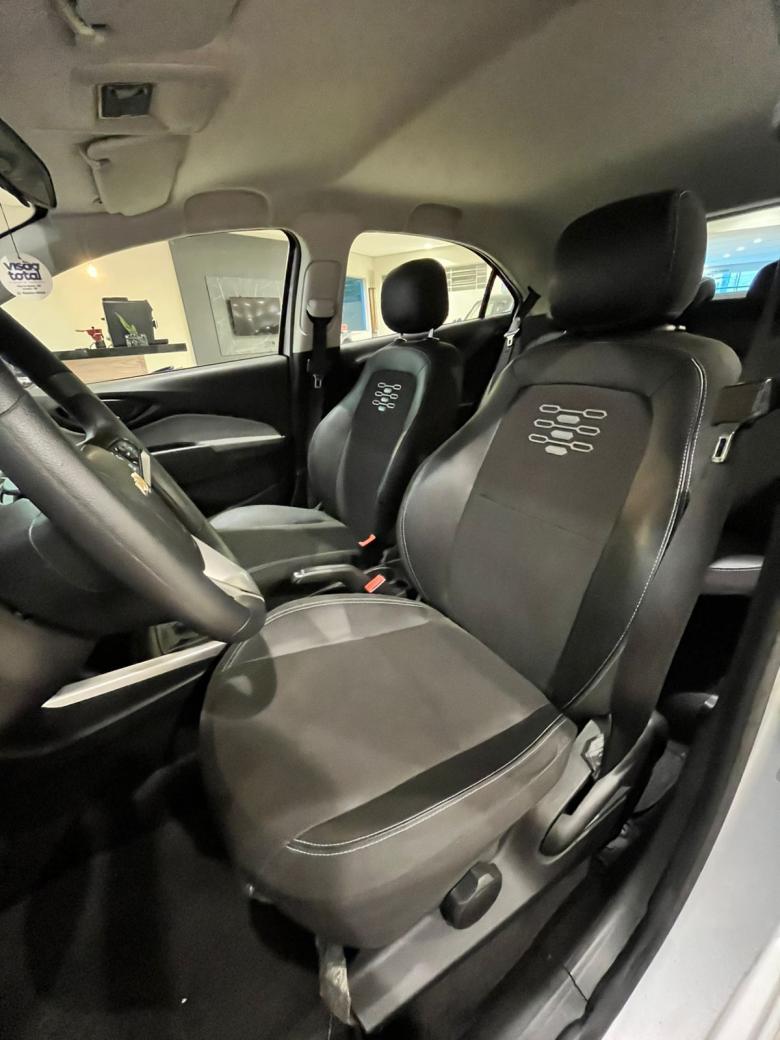 GM - Chevrolet - ONIX HATCH LT 1.0 8V FlexPower 5p Mec.  Gasolina