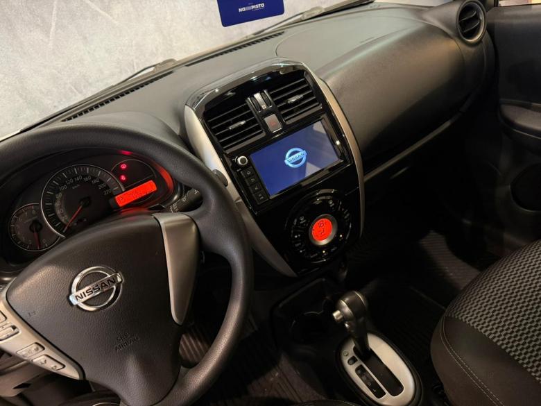 Nissan - MARCH SL 1.6 SV