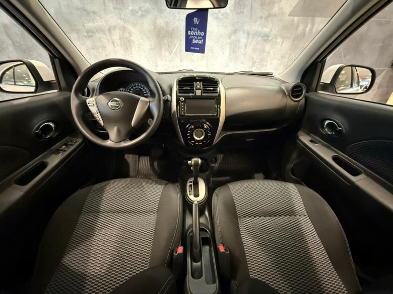 Nissan - MARCH SL 1.6 SV