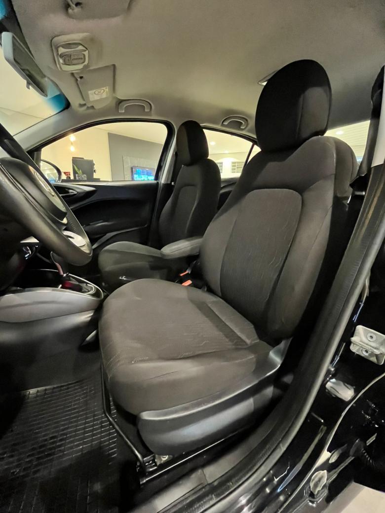 Fiat - CRONOS DRIVE AT 