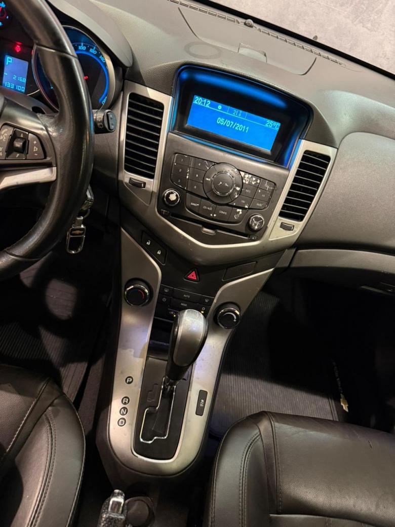 GM - Chevrolet - CRUZE LT HB 