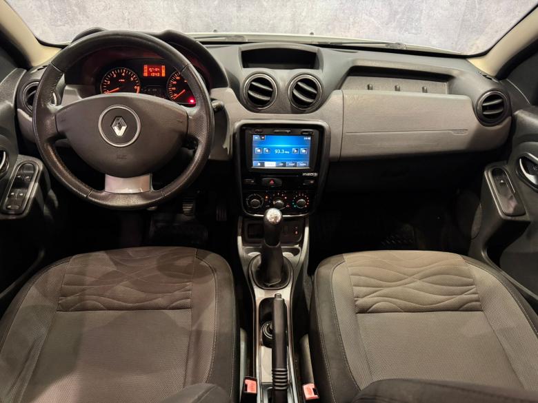 Renault - DUSTER 1.6  TECHROAD 