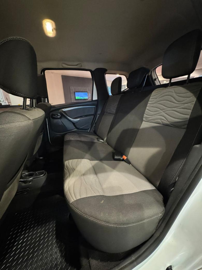 Renault - DUSTER 1.6  TECHROAD 