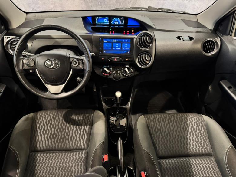 Toyota - ETIOS X SEDAN 
