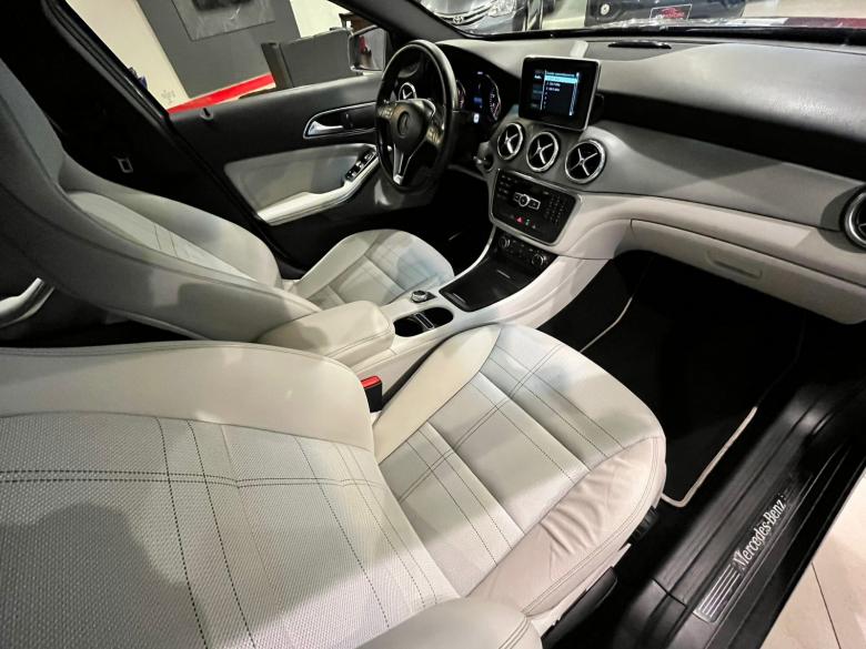 Mercedes-Benz - GLA 200 ADVANCE 