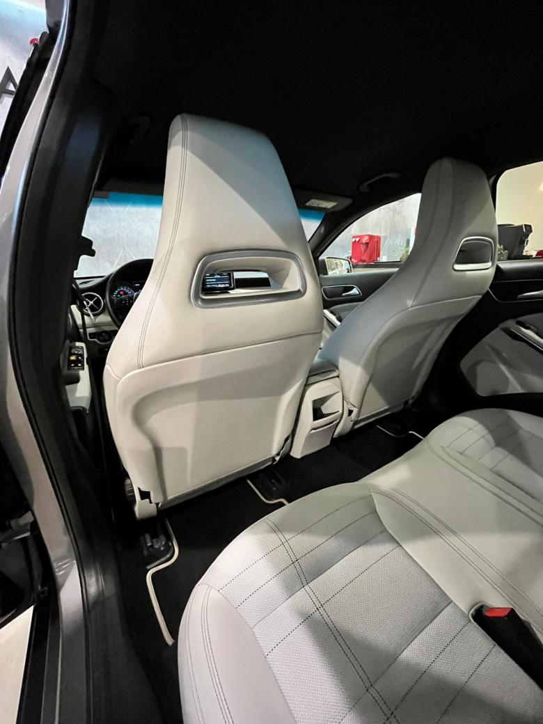 Mercedes-Benz - GLA 200 ADVANCE 