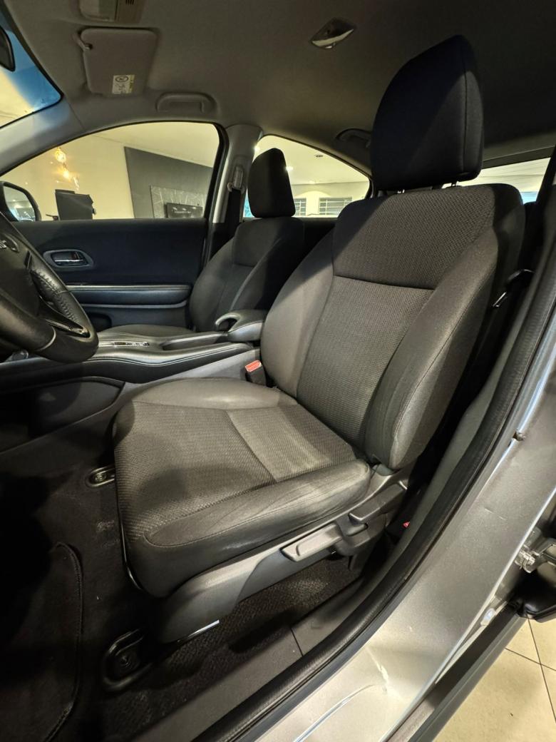 Honda - HONDA HRV EX CVT 