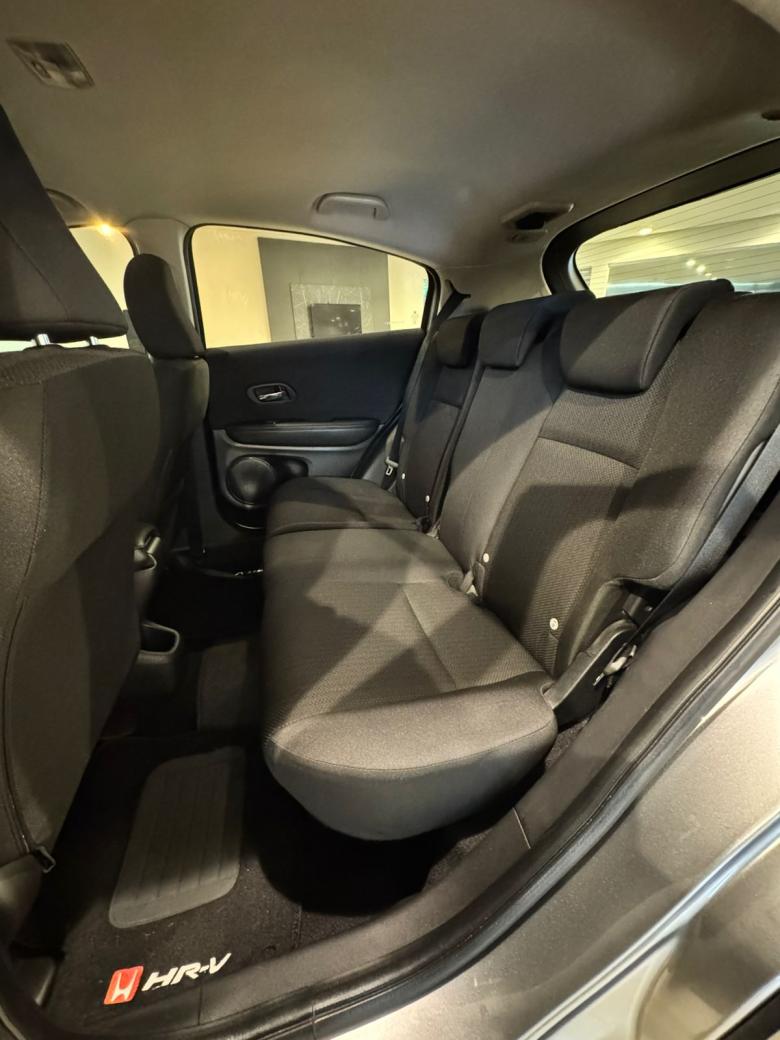 Honda - HONDA HRV EX CVT 