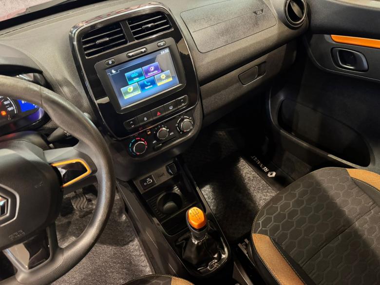 Renault - KWID OUTSIDER