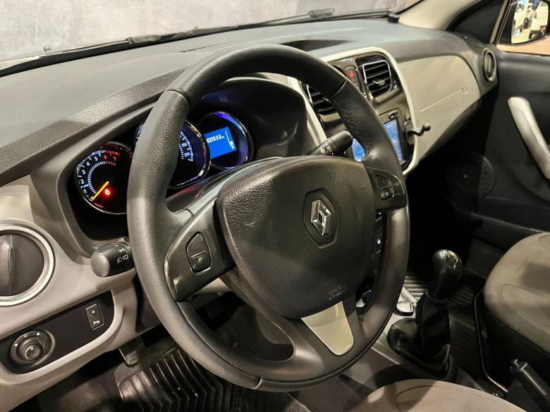 Renault - LOGAN DYNAMIQUE 
