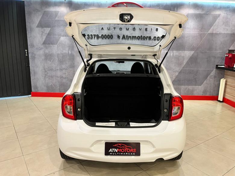 Nissan - MARCH 1.0 MT 