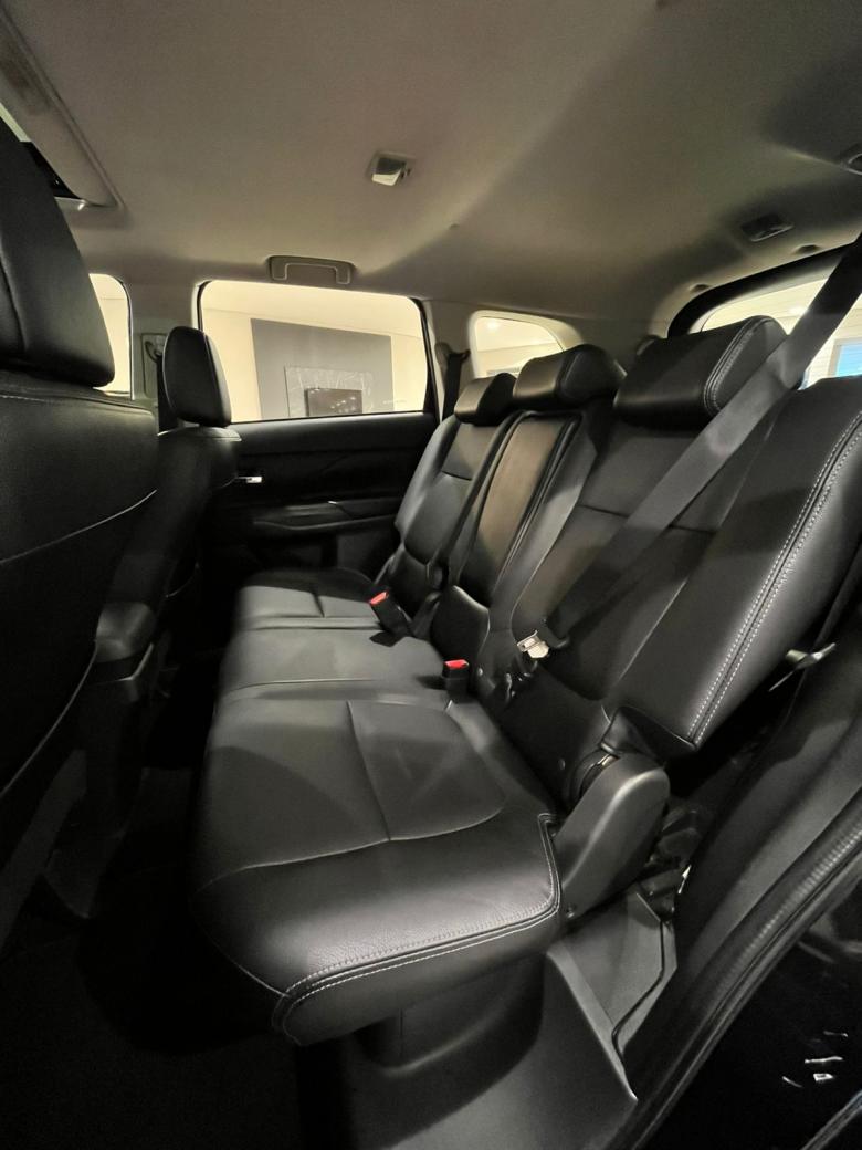 Mitsubishi - MMC OUTLANDER 3.0 GT 