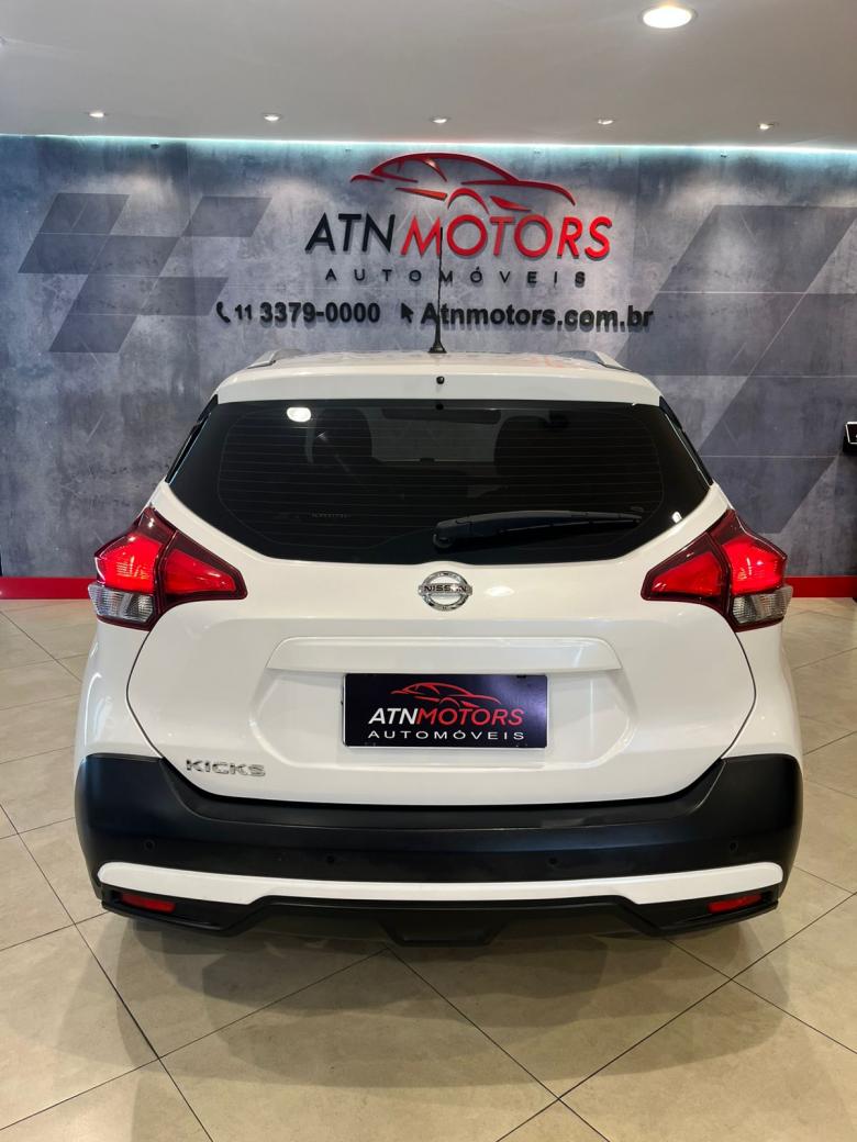 Nissan - NISSAN KICKS  S CVT 
