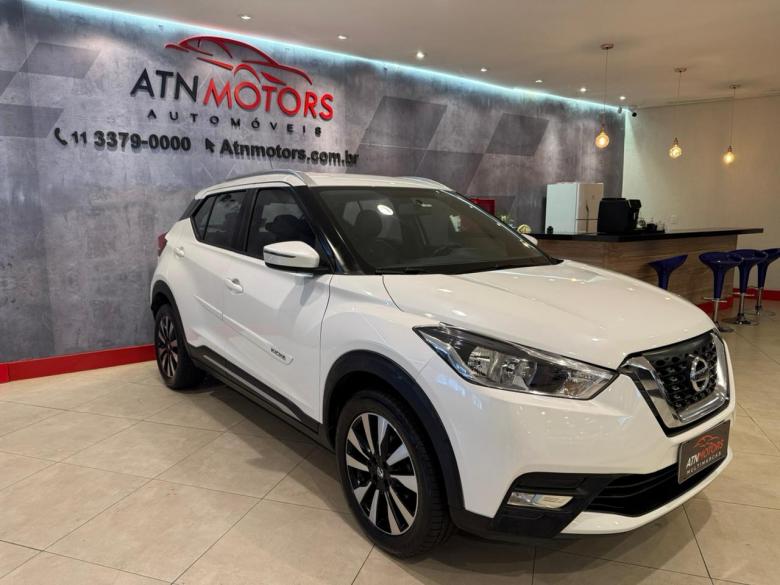 NISSAN KICKS SV