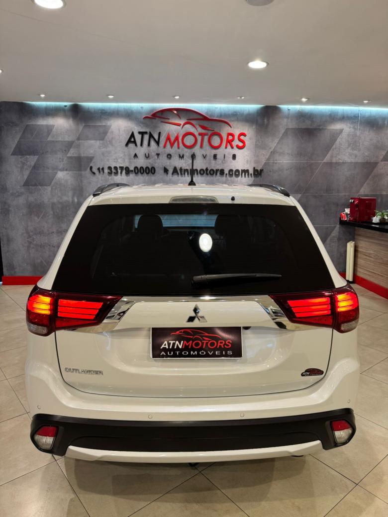 MITSUBISHI - OUTLANDER 3.0 GT 