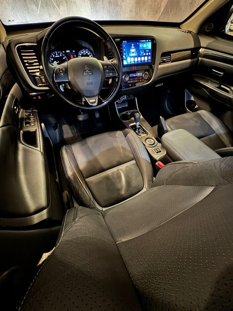 MITSUBISHI - OUTLANDER 3.0 GT 