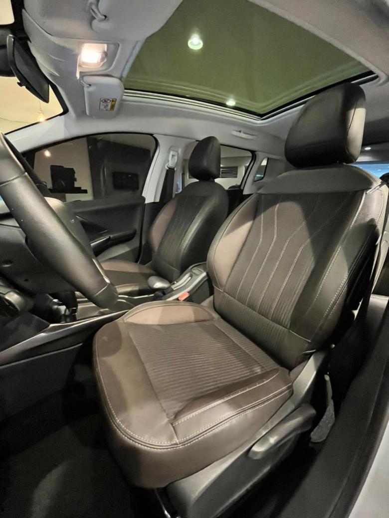 Peugeot - PEUGEOT 2008 GRIFFE AT 