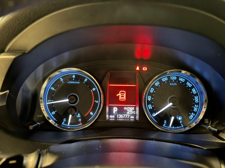 Toyota - TOYOTA COROLLA XEI 