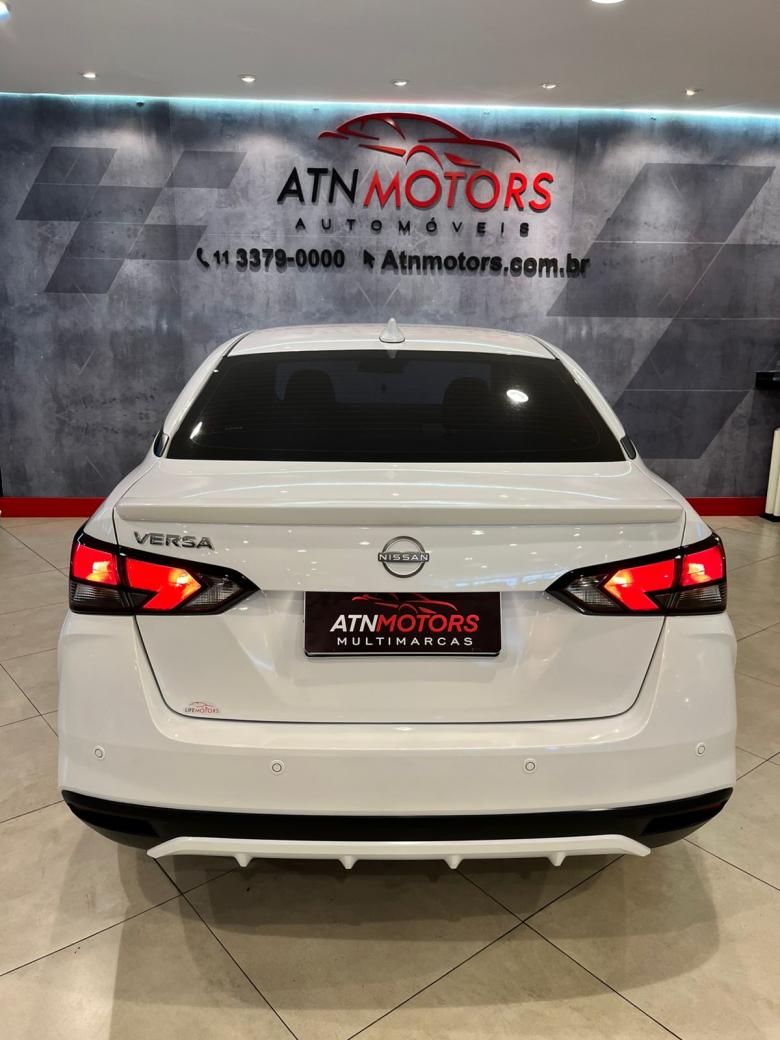 Nissan - VERSA EXCL CVT 