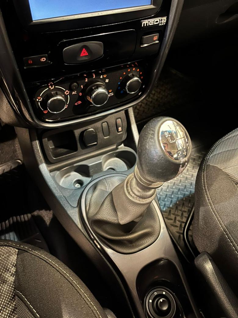 Renault - DUSTER TECHROADE 2.0 16V Aut.  Gasolina