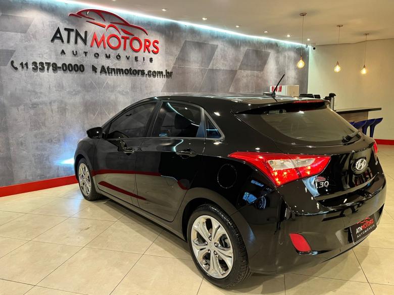 Hyundai - i30 1.6 automatico