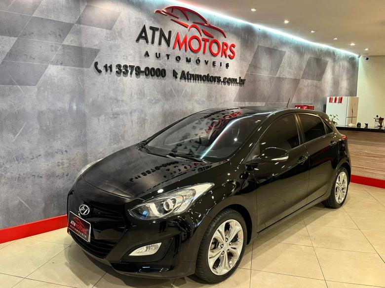 Hyundai - i30 1.6 automatico