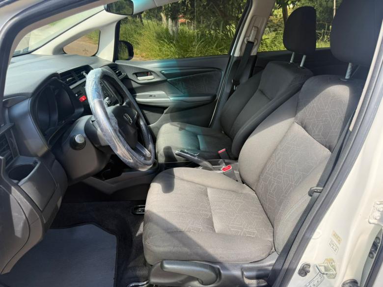 Honda - FIT 1.5 LX AUT