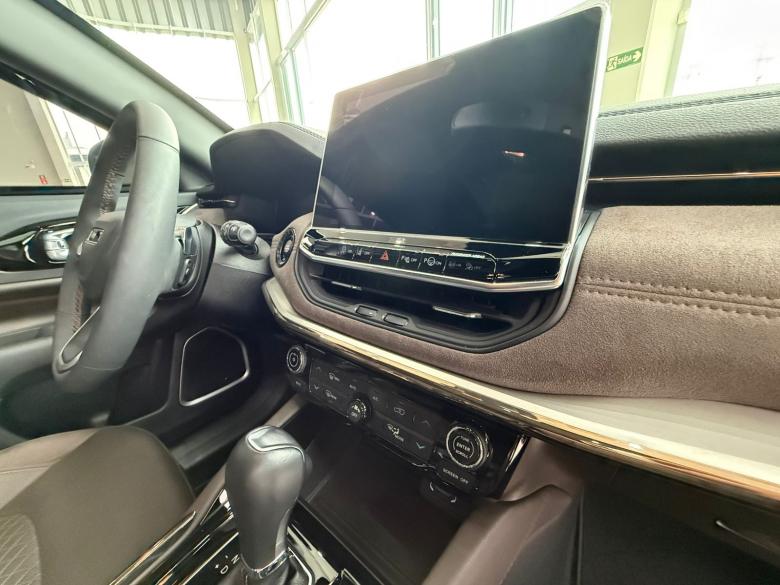 Jeep - COMMANDER OVERL.2.0 - BLINDADA