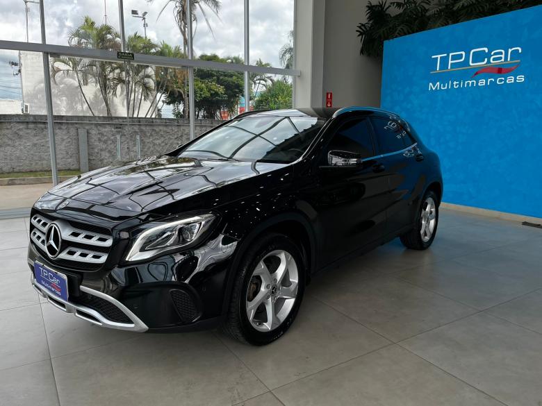 Mercedes-Benz - GLA 200 FF