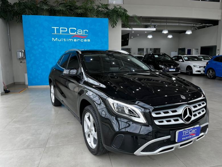 Mercedes-Benz - GLA 200 FF