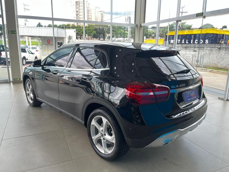 Mercedes-Benz - GLA 200 FF