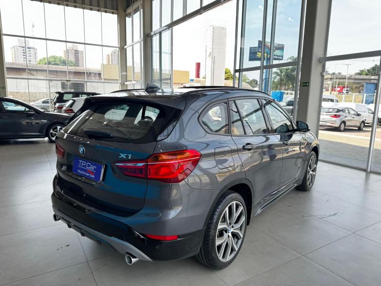 BMW - X1 X25I ACTIVE 