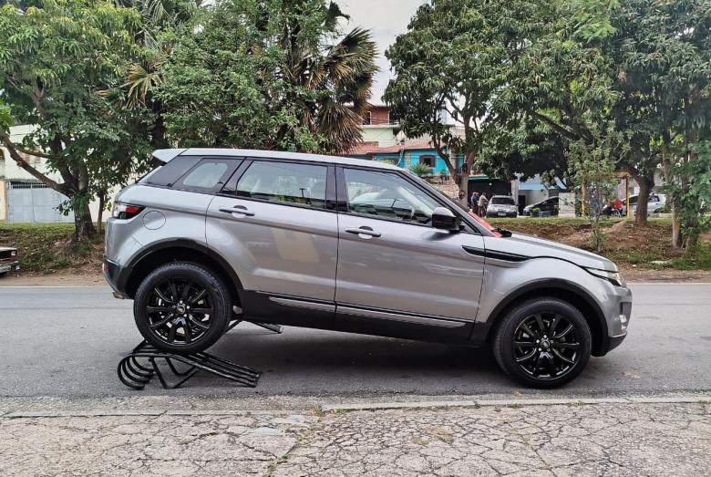 Land Rover - Range R.EVOQUE Pure Tech 2.0 Aut 