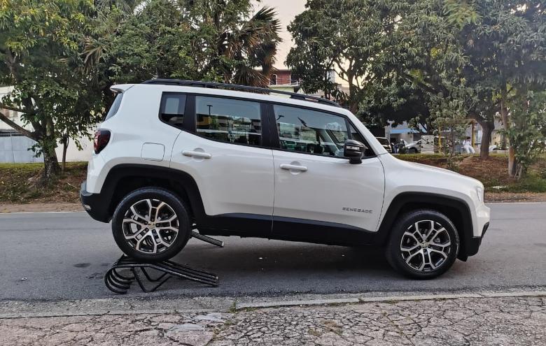 Jeep - Renegade Long. T270 1.3 TB 4x2 Flex Aut.