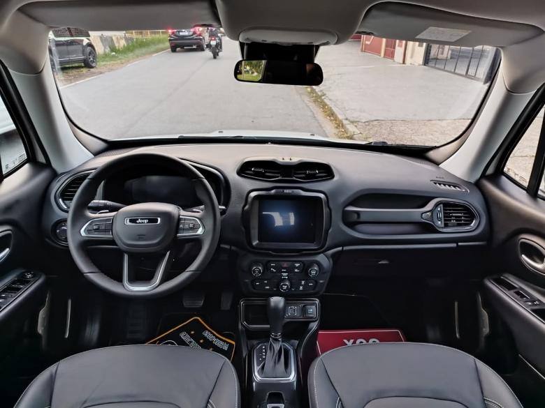 Jeep - Renegade Long. T270 1.3 TB 4x2 Flex Aut.