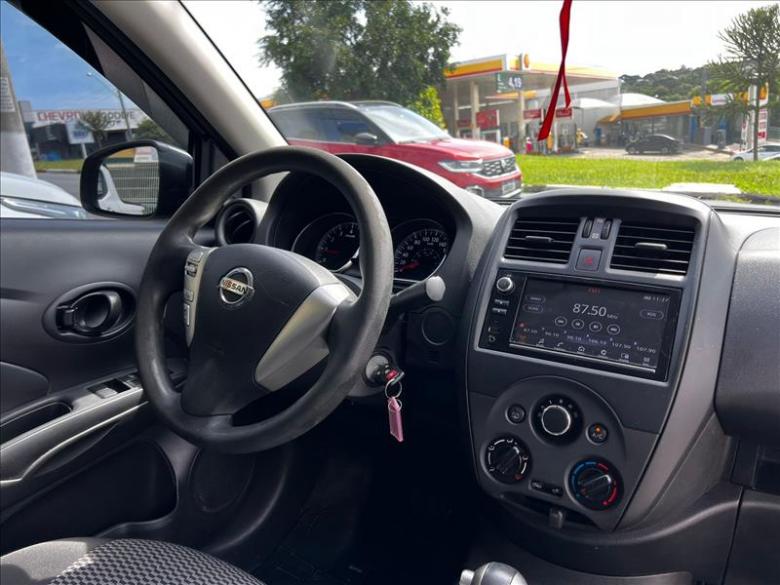 Nissan - NISSAN VERSA 1.6 16V V-DRIVE AUTOMÁTICO