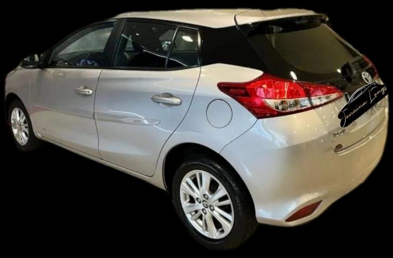 Toyota - TOYOTA YARIS 1.3 XL - AUTOMÁTICO