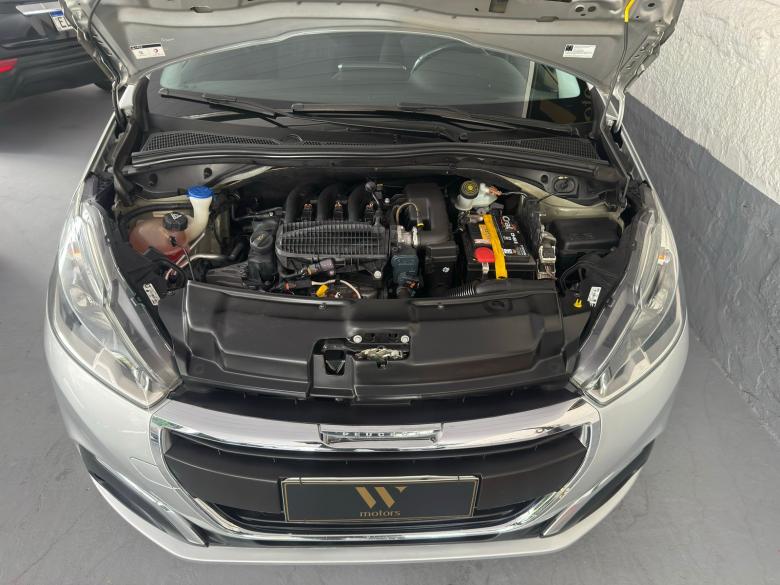Peugeot - 208 ALLURE 1.2 MANUAL